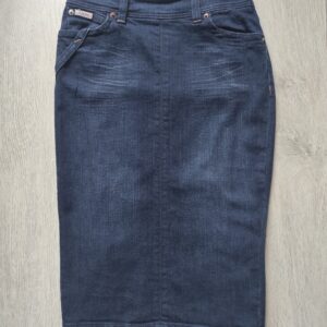 Jeansowa spódniczka Mango w stylu Y2K