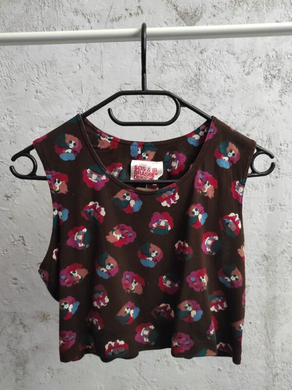 Krótki top SOS & IB DRASBEK DESIGN